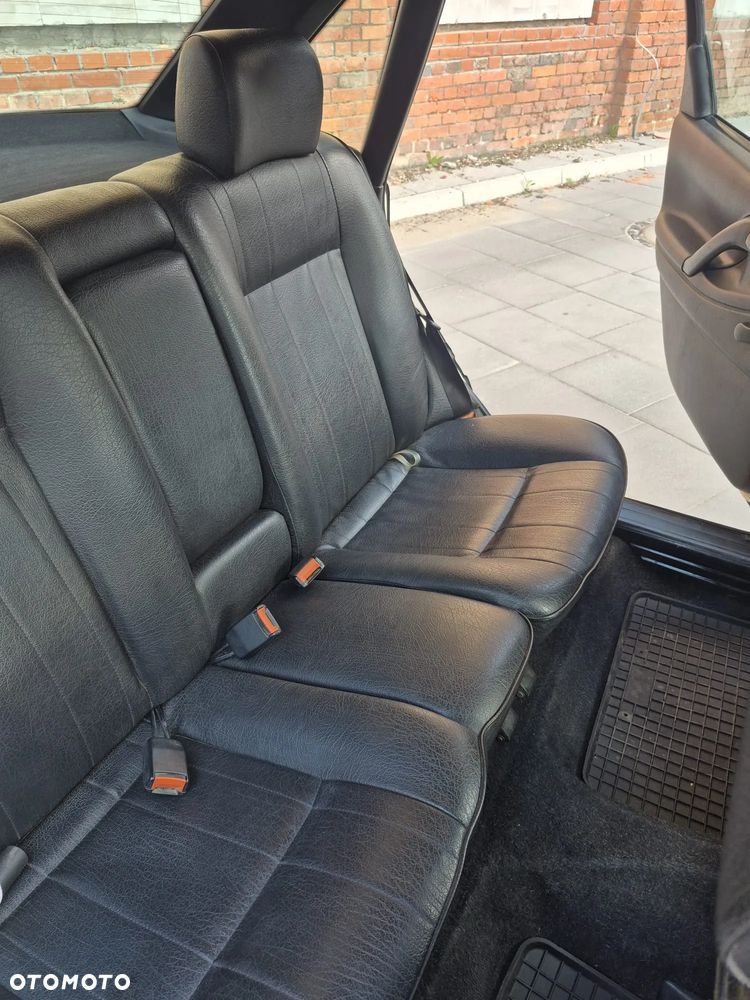 Volkswagen Passat 1.9 TDI CL - 26