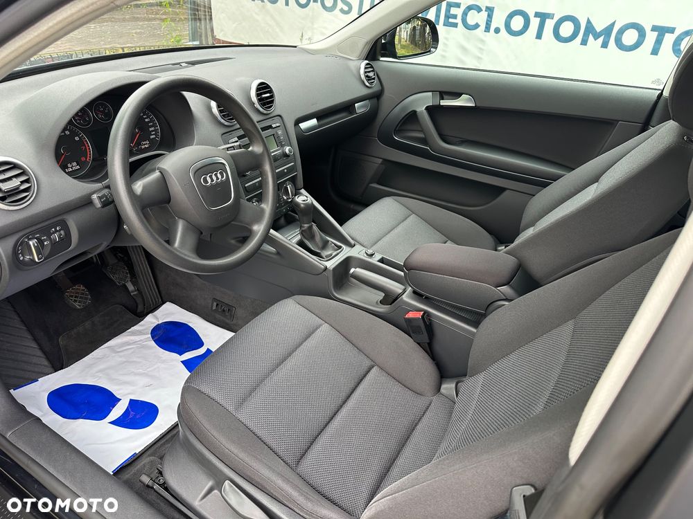 Audi A3 3-drzwiowe 1.6 Ambiente - 14