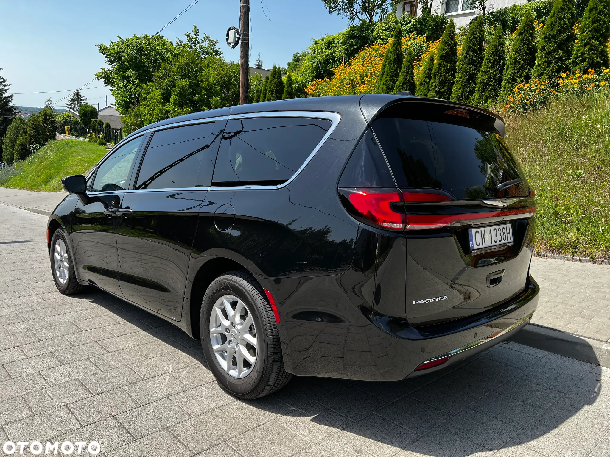Chrysler Pacifica - 5