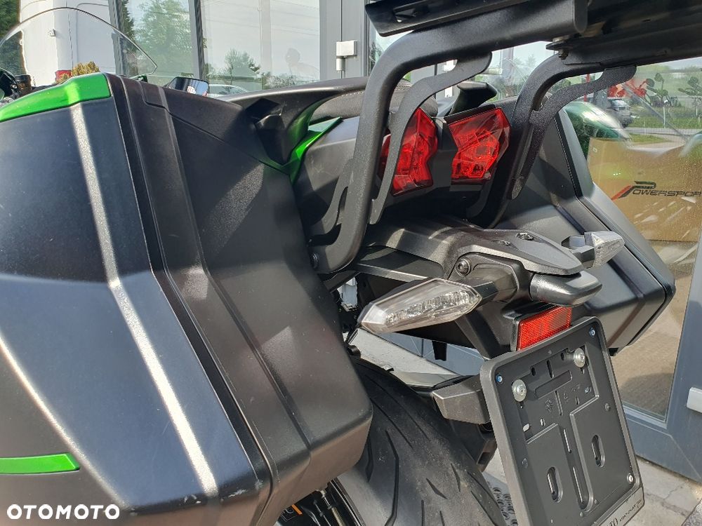 Kawasaki H2 - 14