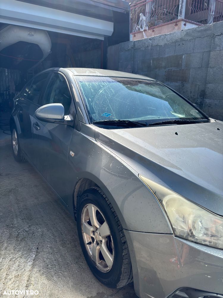 Chevrolet Cruze 1.6 LS Plus G2 - 1