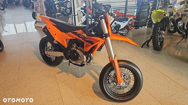 KTM SMC