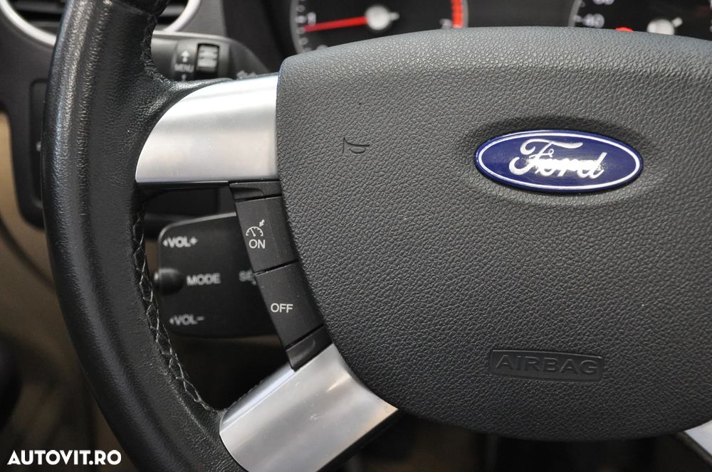 Ford Focus - 22