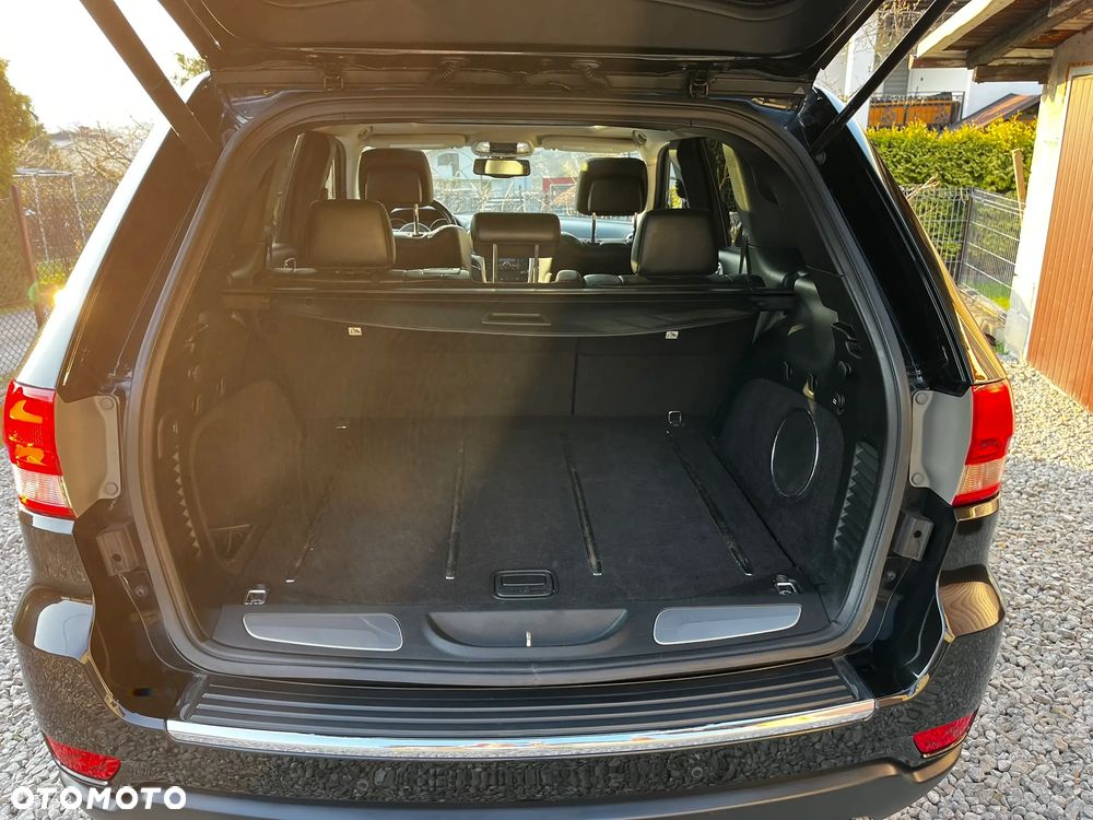 Jeep Grand Cherokee - 21