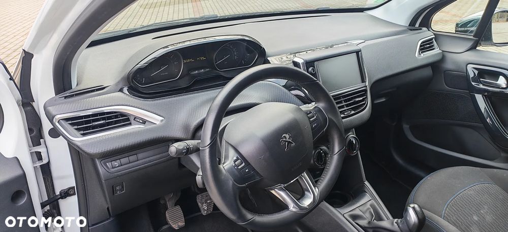 Peugeot 208 PureTech 82 Start & Stop Style - 11