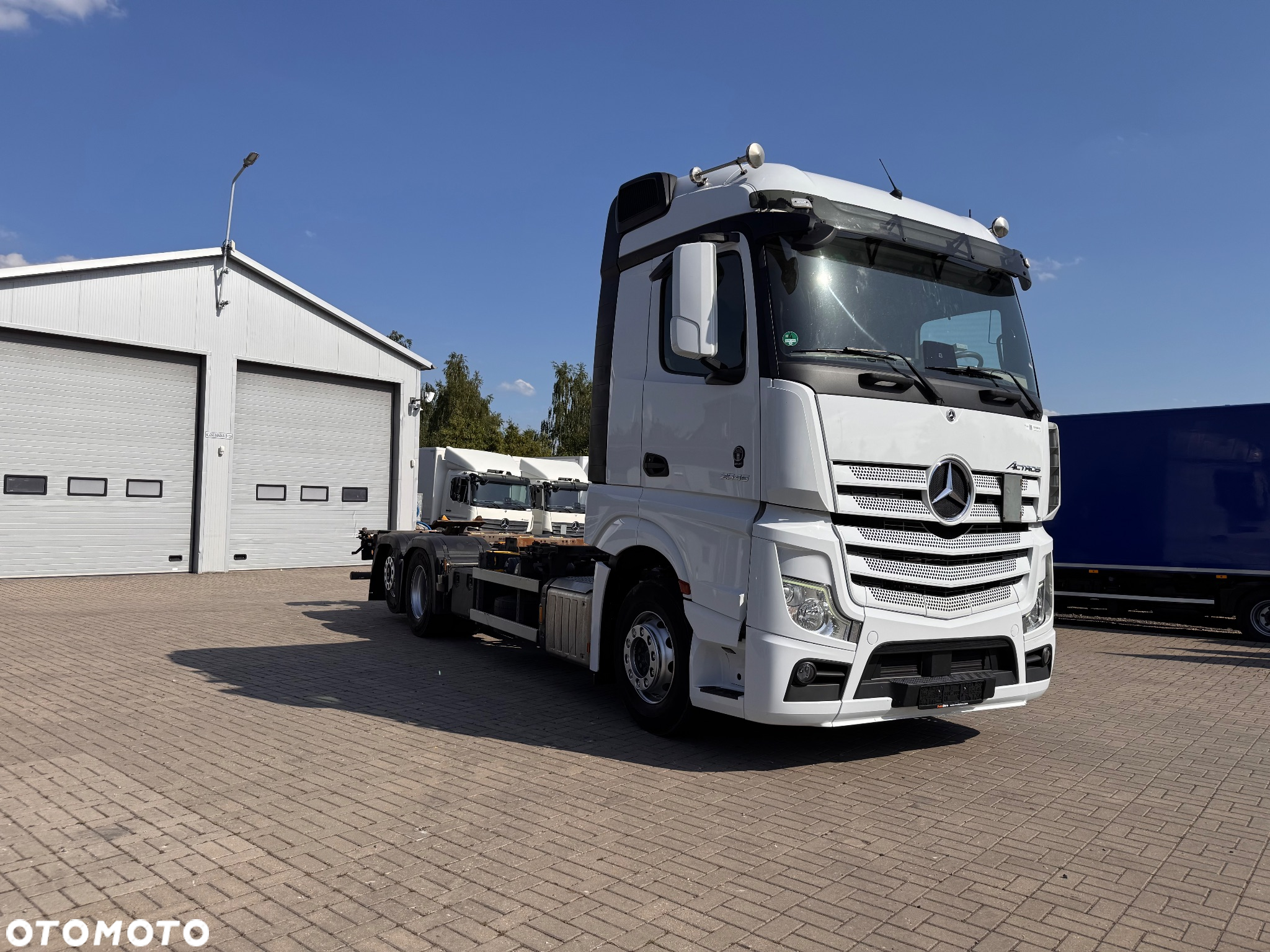 Mercedes-Benz Actros - 12