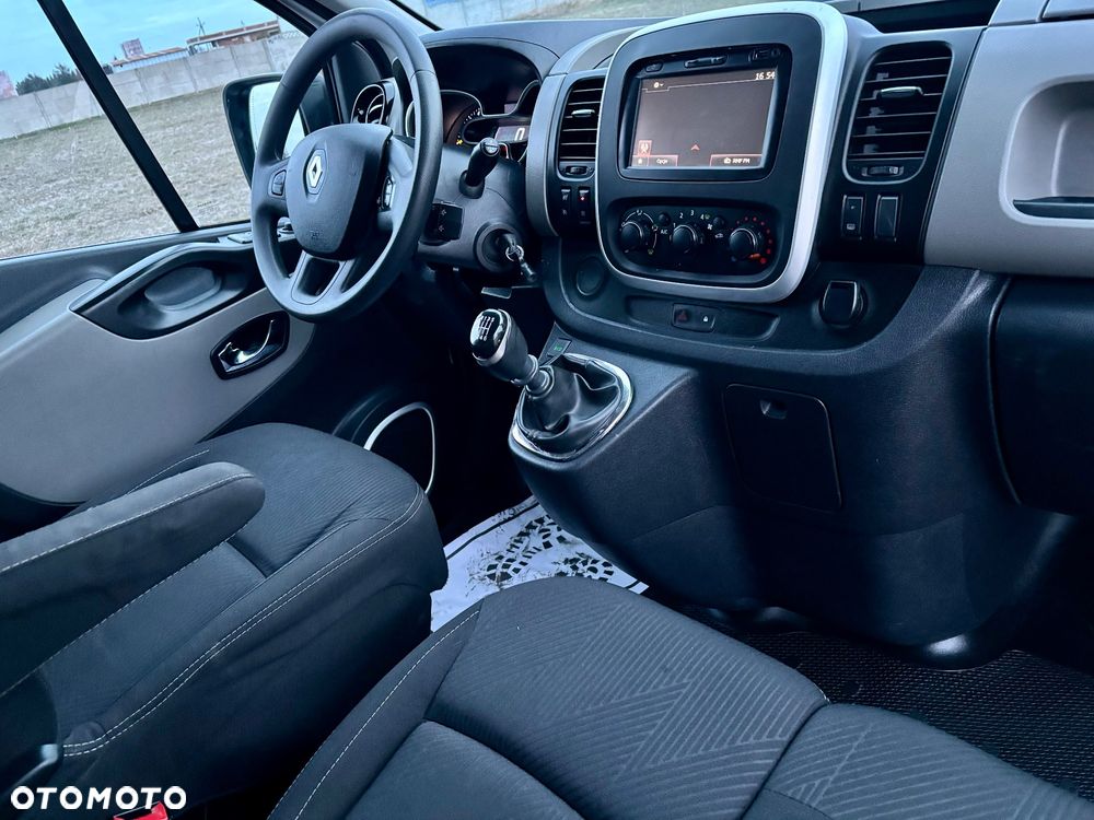 Renault Trafic - 12