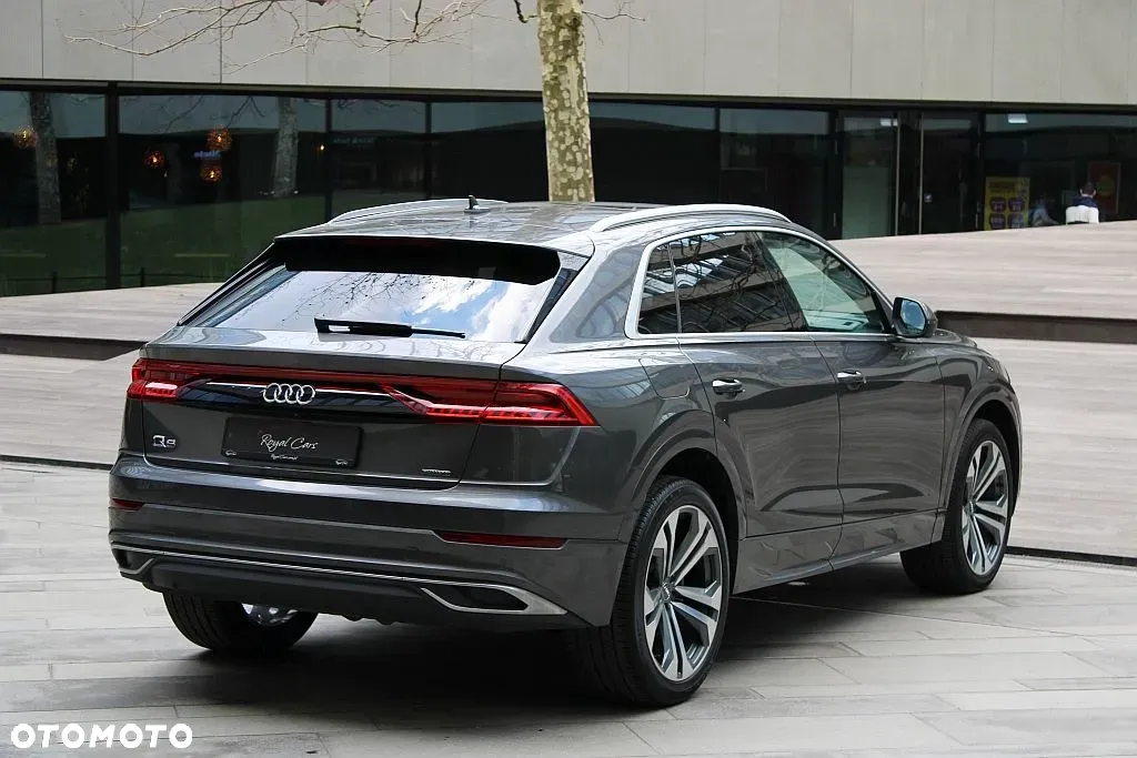 Audi Q8 55 TFSI quattro tiptronic - 4