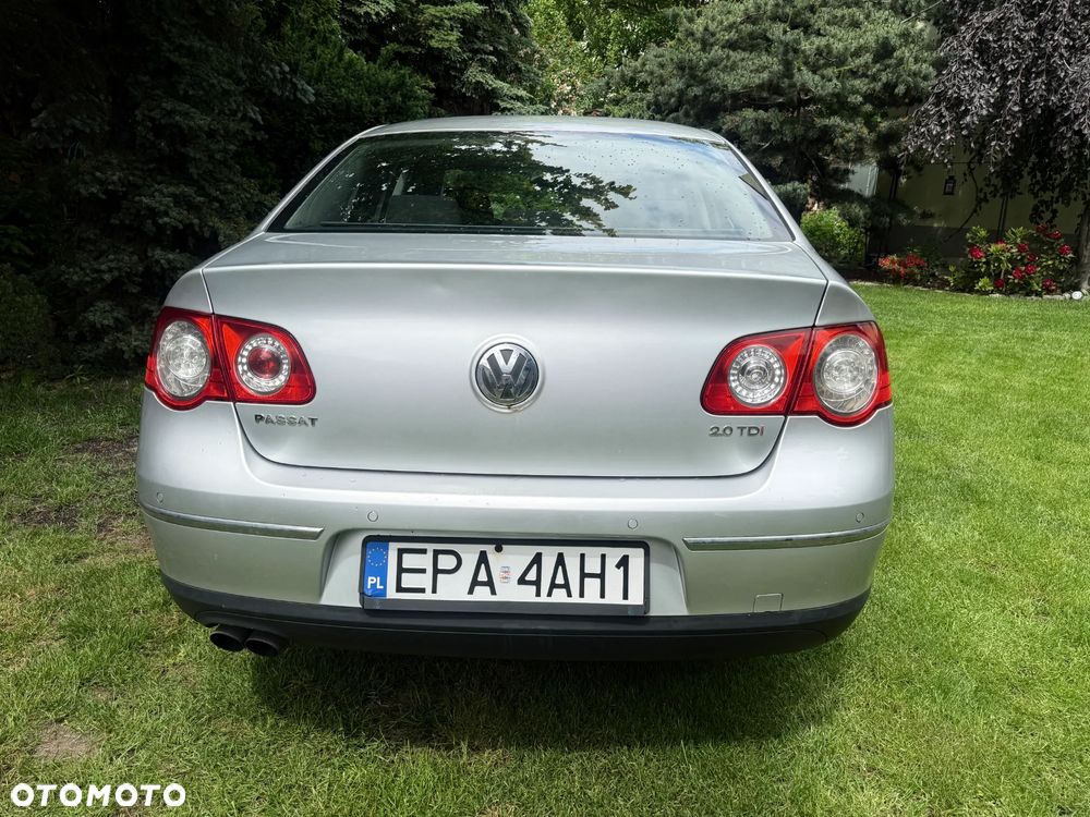 Volkswagen Passat 2.0 TDI DPF Comfortline DSG - 4