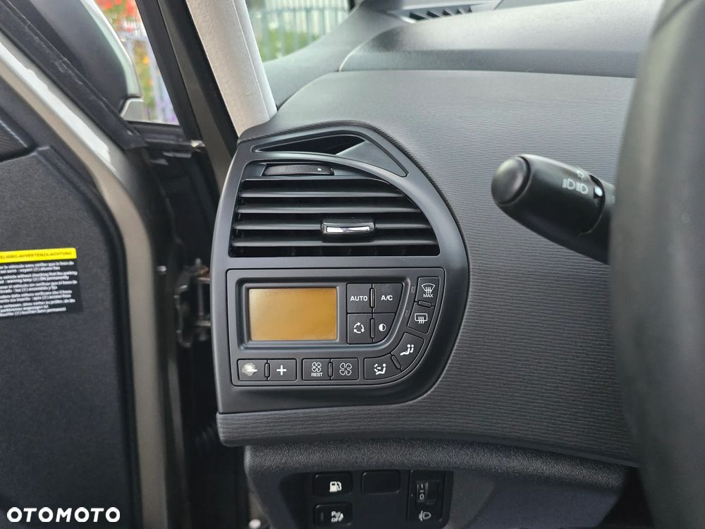 Citroën C4 Picasso - 31
