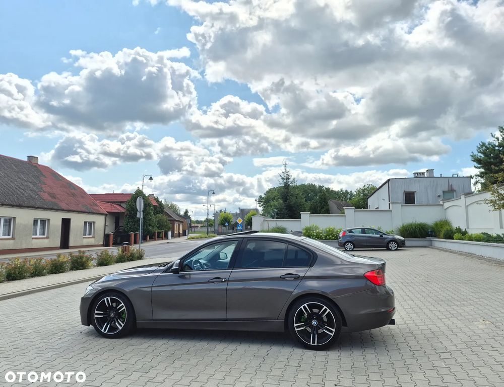 BMW Seria 3 320d Efficient Dynamic Edition Luxury Line - 3