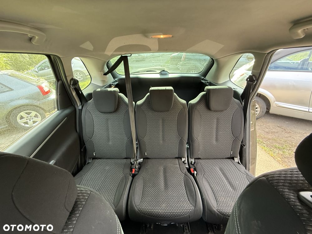 Citroën C4 Picasso - 6