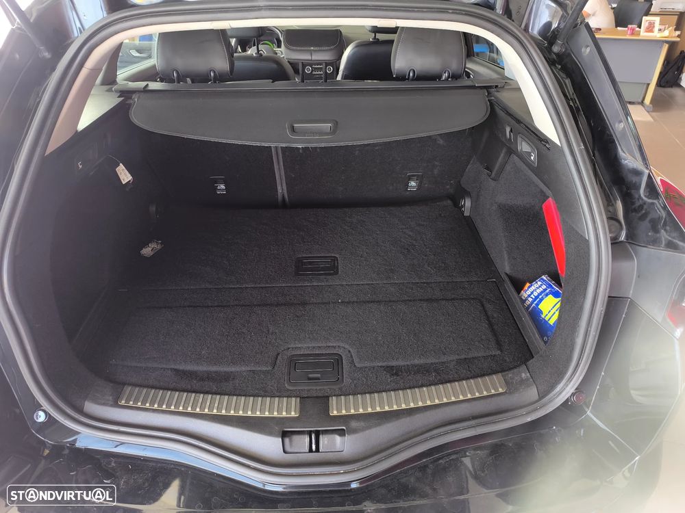 Renault Mégane Sport Tourer - 9