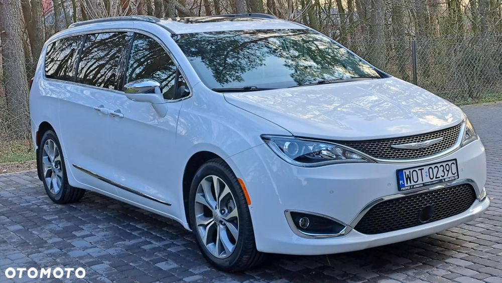 Chrysler Pacifica - 9