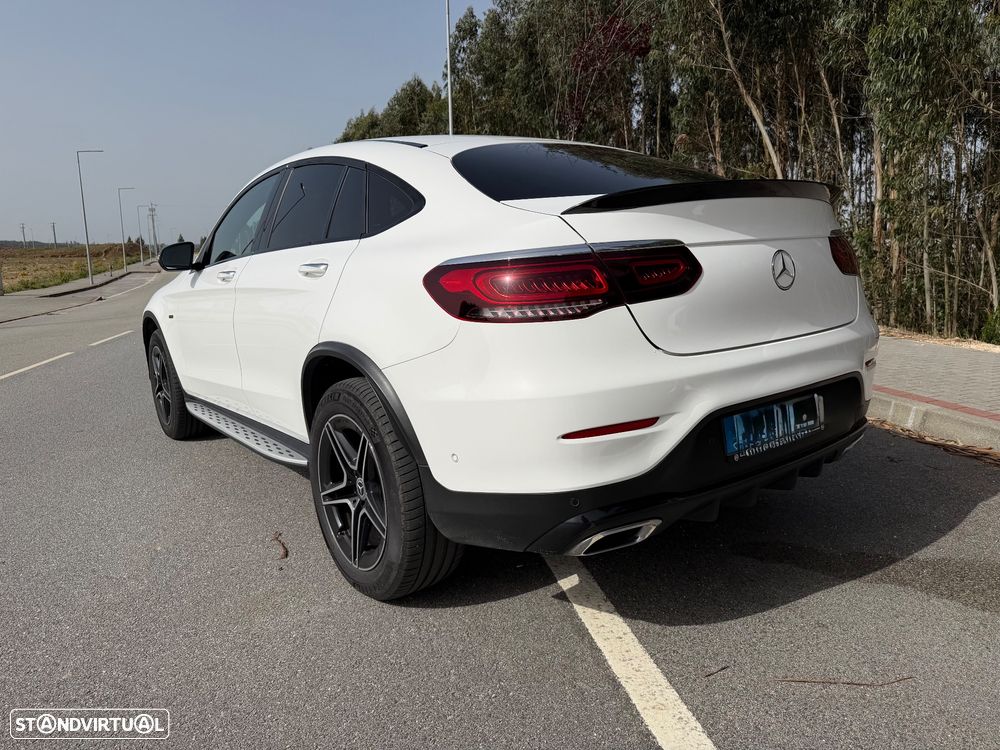 Mercedes-Benz GLC 300 de Coupe 4Matic 9G-TRONIC AMG Line - 9