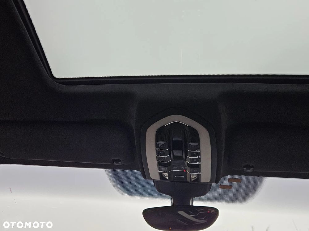 Porsche Cayenne Turbo Tiptronic S - 22