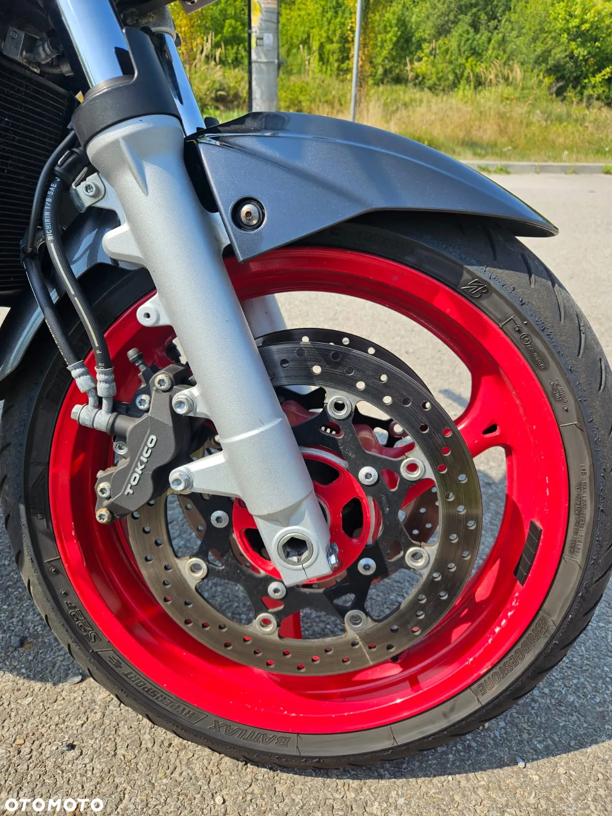 Suzuki GSR - 12