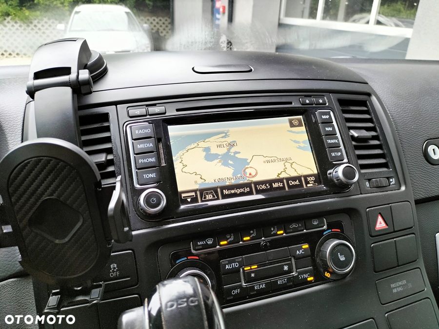 Volkswagen Multivan - 25