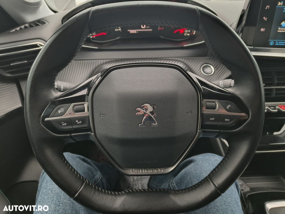 Peugeot 208 1.2 L PureTech STT Allure - 15