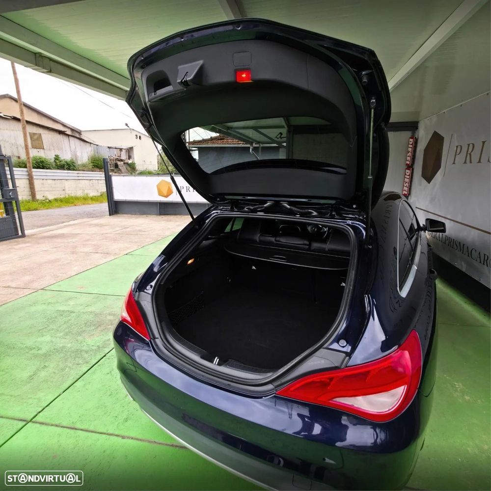 Mercedes-Benz CLA 180 d Shooting Brake - 12