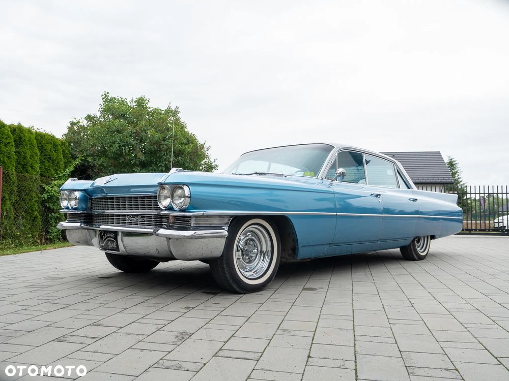 Cadillac Deville - 3