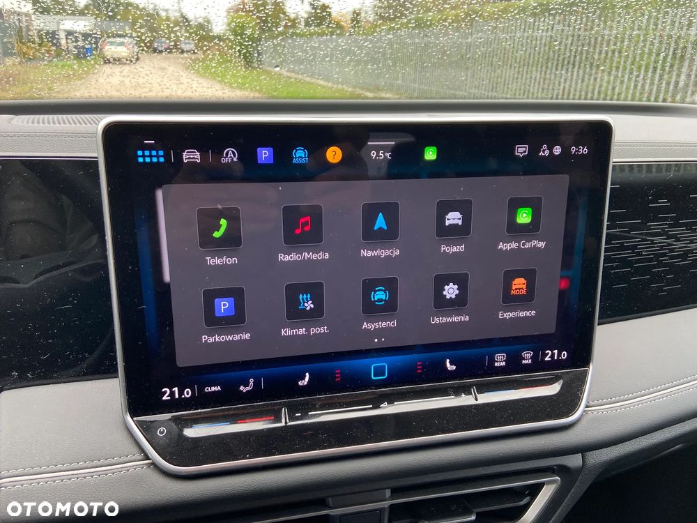 Volkswagen Tiguan - 12