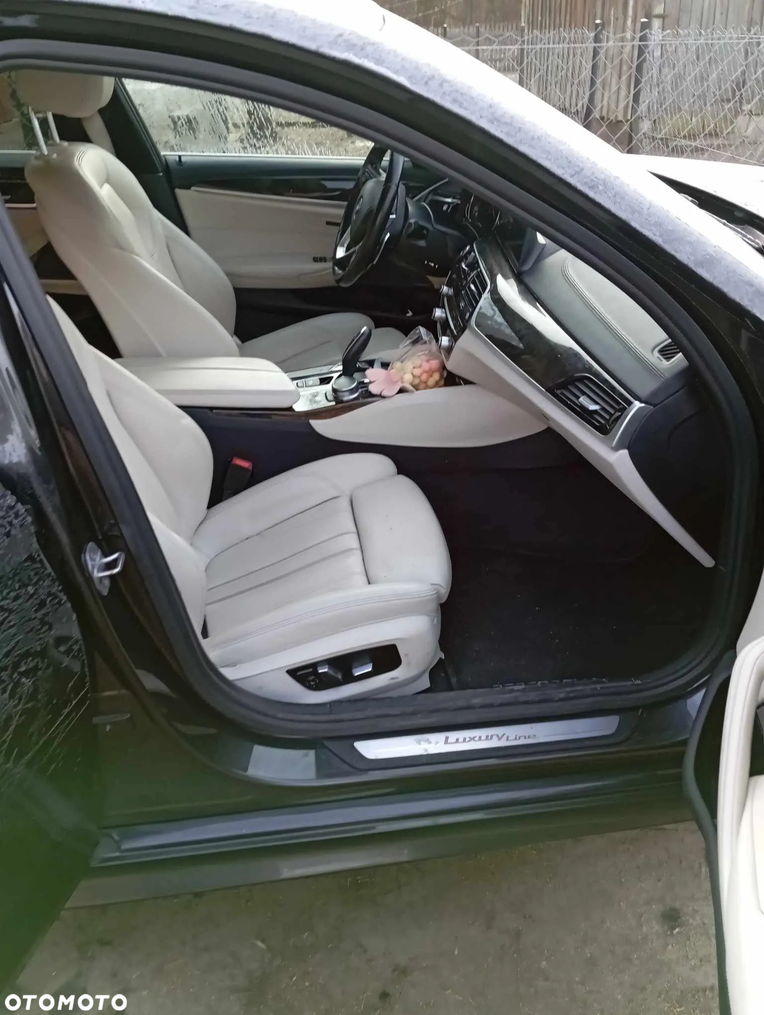 BMW Seria 5 530i GPF Luxury Line sport - 16