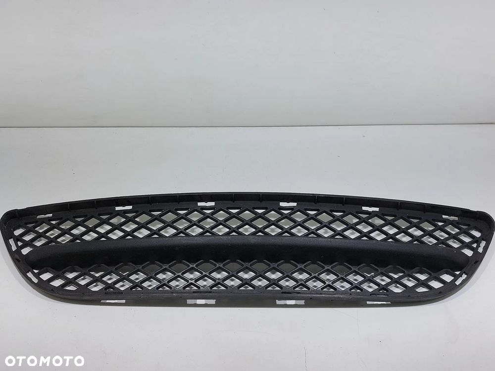 KRATKA SRODKOWA ZDERZAKA PRZEDLIFT BMW E90 E91 7154556 SLASK WYSYLKA - 1