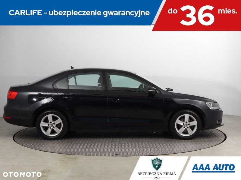 Volkswagen Jetta - 7