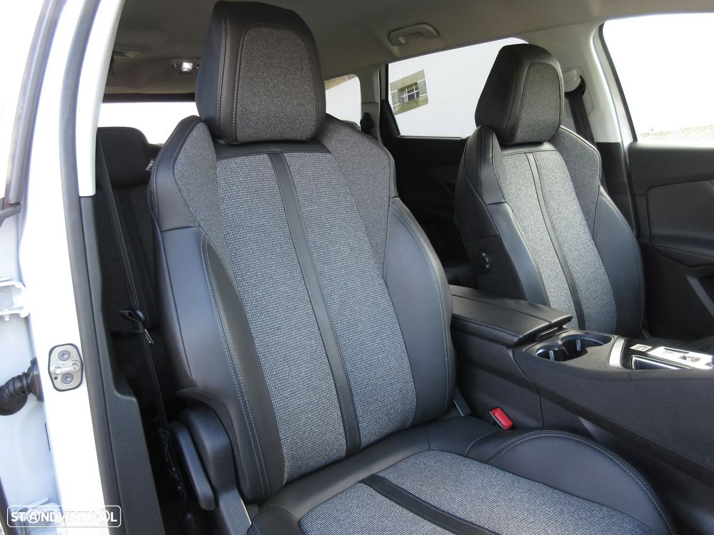 Peugeot 5008 BlueHDI 120 EAT6 Allure - 33