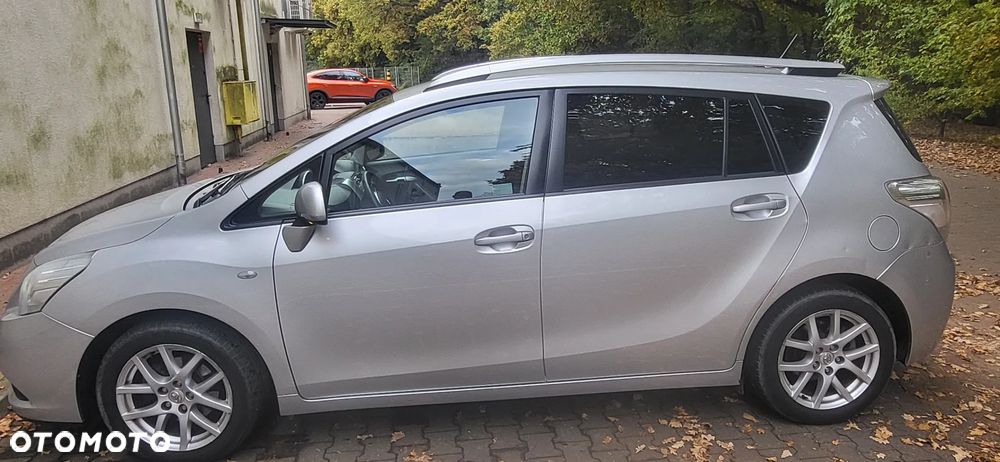 Toyota Verso 2.0 D-4D 2010 7os - 19