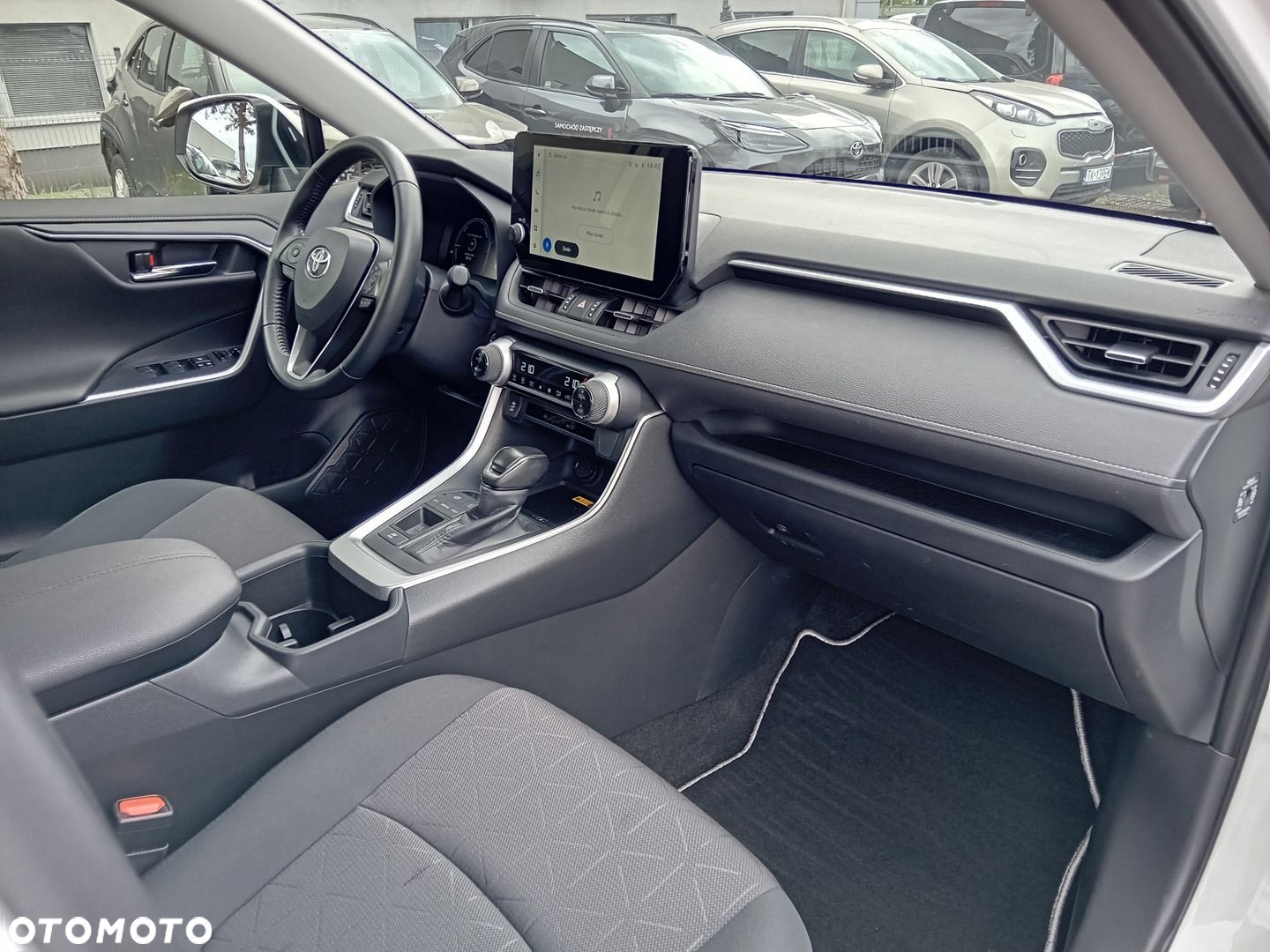 Toyota RAV4 - 7