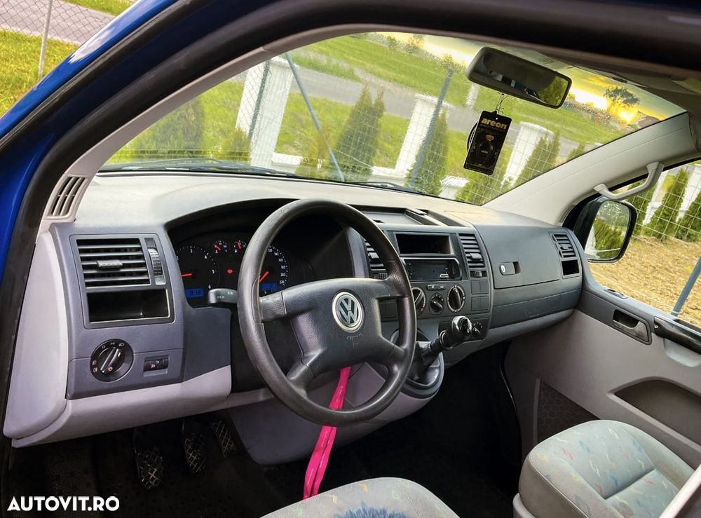 Volkswagen T5 5+1 Locuri - 5