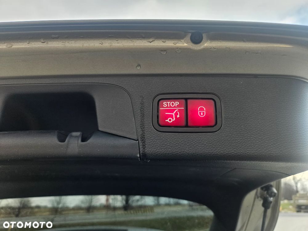 Mercedes-Benz GLC 300 4Matic 9G-TRONIC - 21
