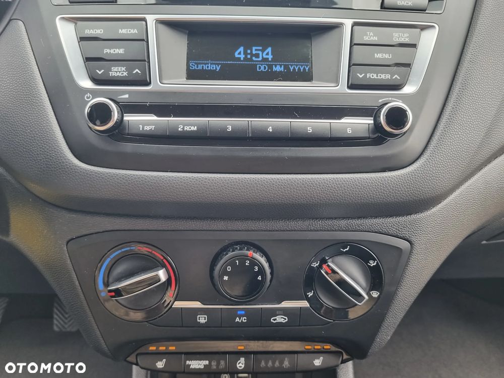 Hyundai i20 1.2 YES Plus - 21