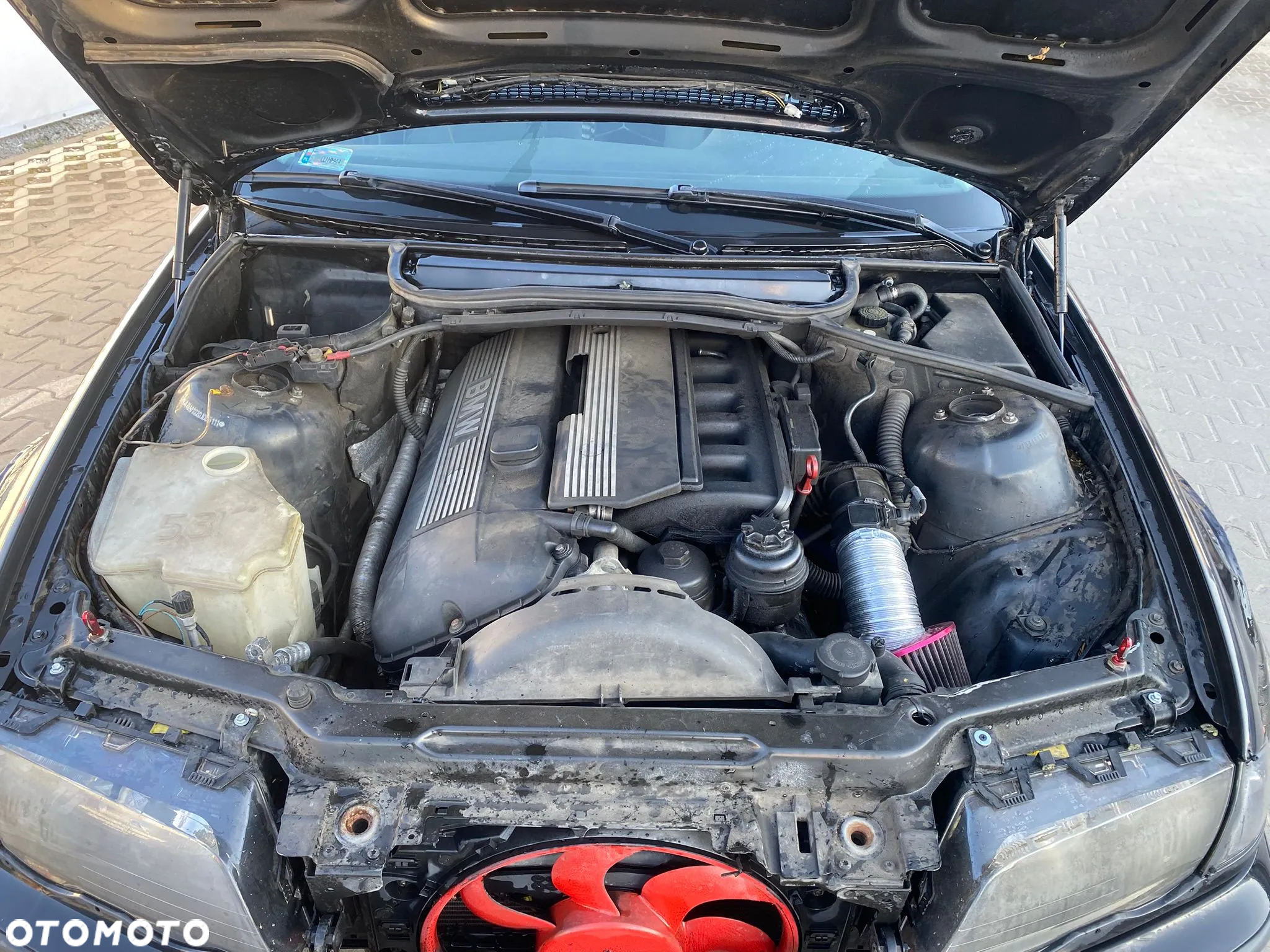 BMW Seria 3 323i - 11