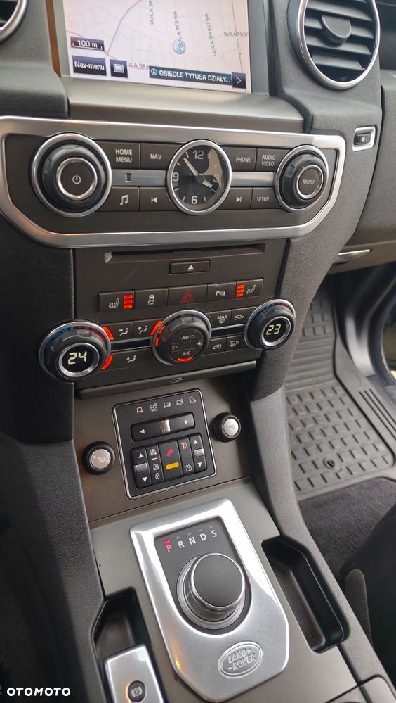 Land Rover Discovery 3.0SD V6 HSE - 9