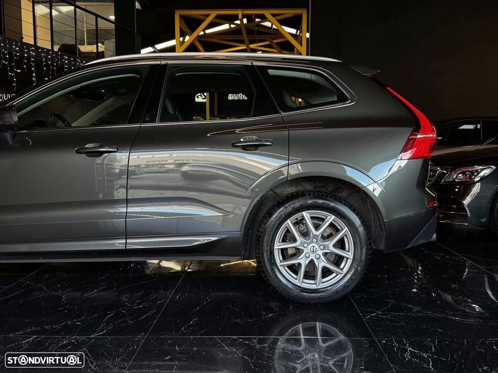 Volvo XC 60 2.0 B4 Momentum Plus - 10