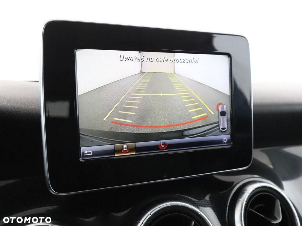 Mercedes-Benz CLA 180 d 7G-DCT - 25