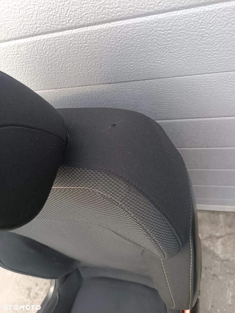 FOTEL PRAWY PRZÓD PRZEDNI RENAULT MEGANE IV - 4
