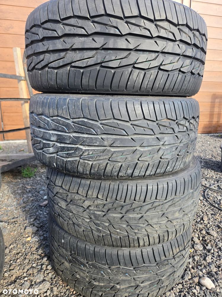 OPONY TOYO EXTENSA HP II 235 35 R19 - 9