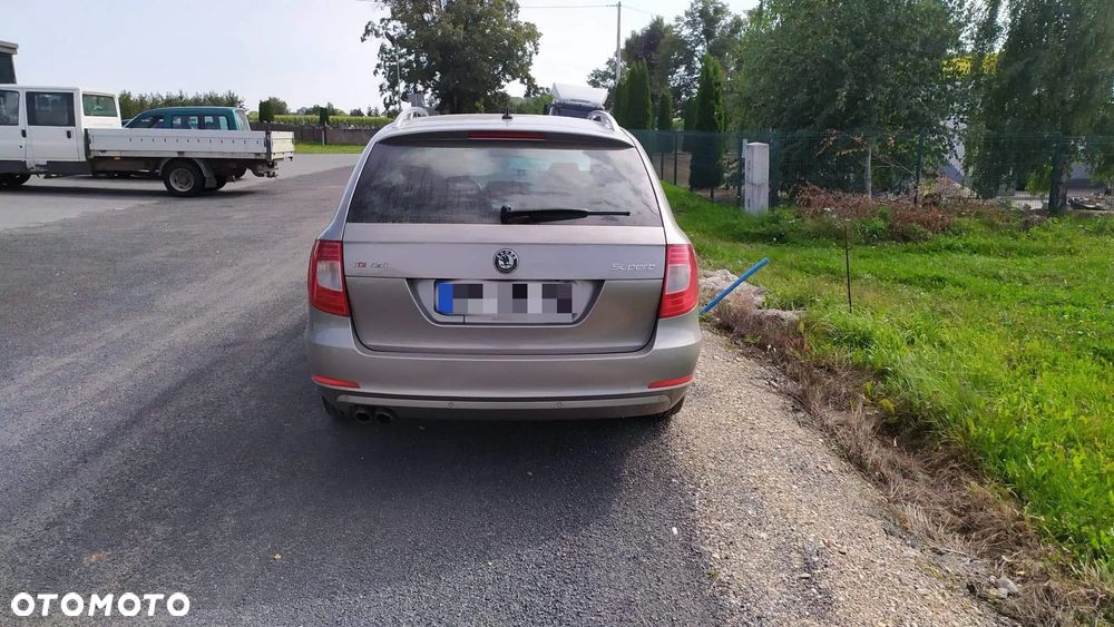 Skoda Superb 2.0 TDI 4x4 Comfort - 3