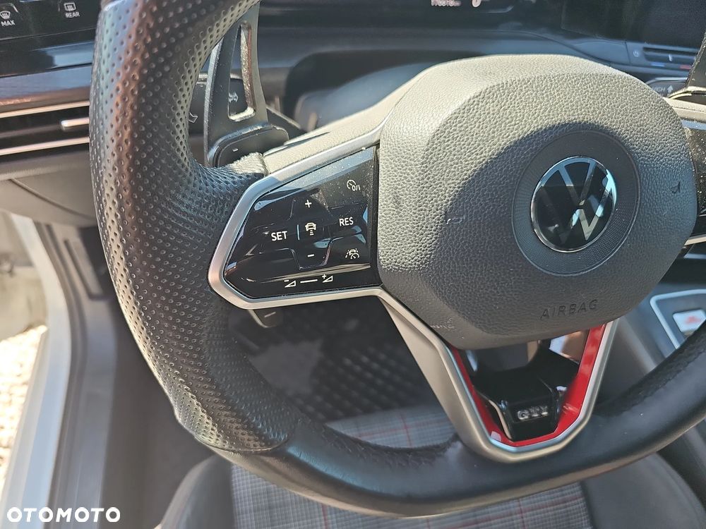 Volkswagen Golf 2.0 TSI GTI DSG - 17