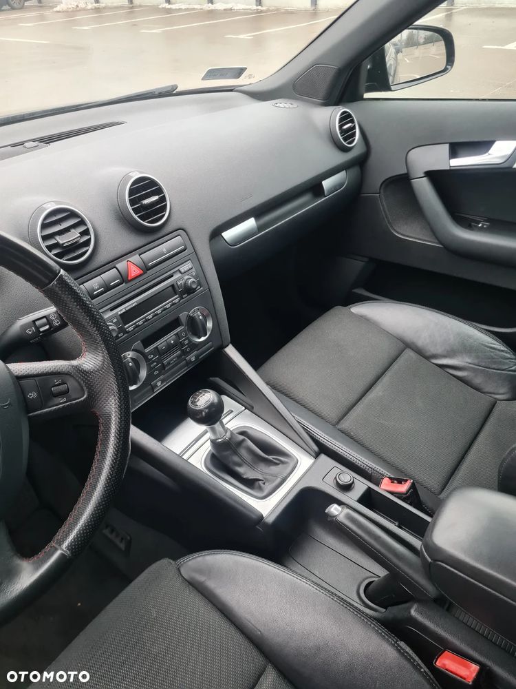 Audi A3 Sportback 2.0 FSI Ambition - 11