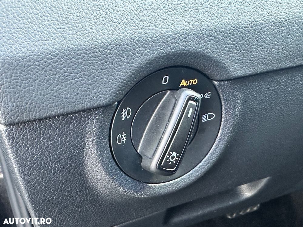 Skoda Octavia 1.6 TDI DSG Style - 11