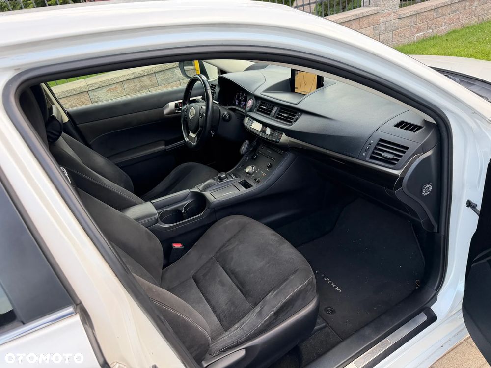 Lexus CT 200h Prestige - 9