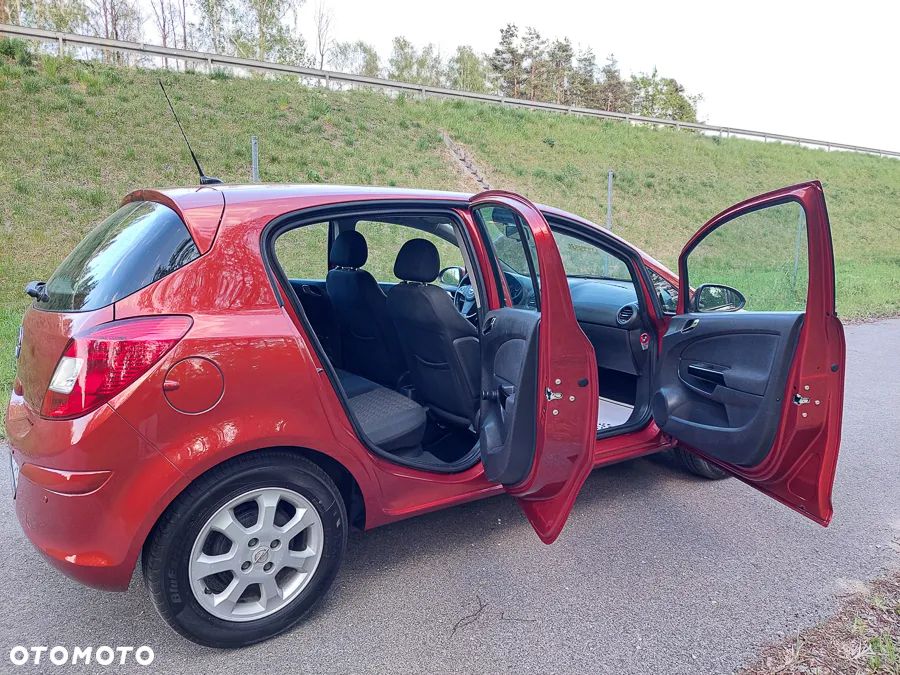 Opel Corsa 1.2 16V Edition / Active - 17