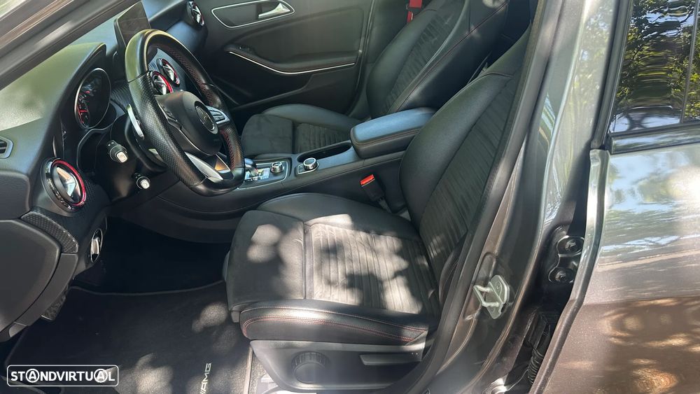 Mercedes-Benz A 45 AMG 4Matic Speedshift 7G-DCT - 22