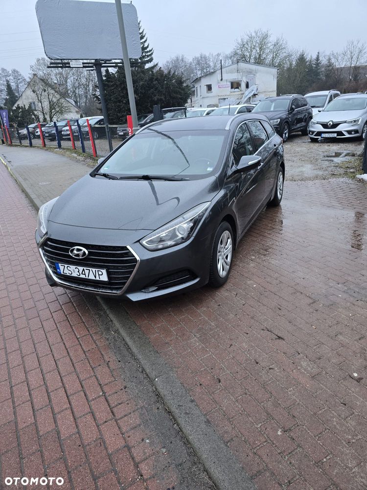Hyundai i40 Kombi blue 1.6 Trend - 23