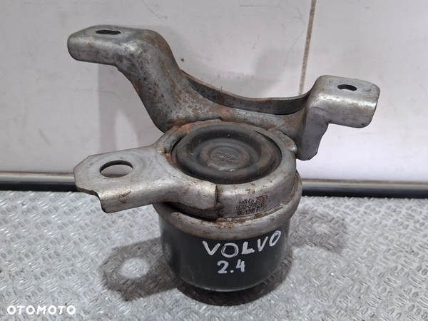 Przednia poduszka Silnika Volvo V50 2,4D nr 66926F012DD